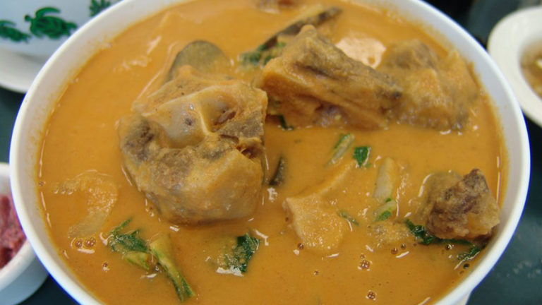 What’s in a kare kare?