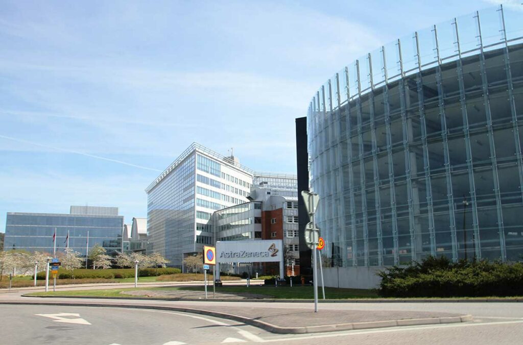 "Astra Zeneca headquarters in Mölndal, Southern Gothenburg (Sweden)" by Bjoertvedt is licensed under CC BY-SA 4.0