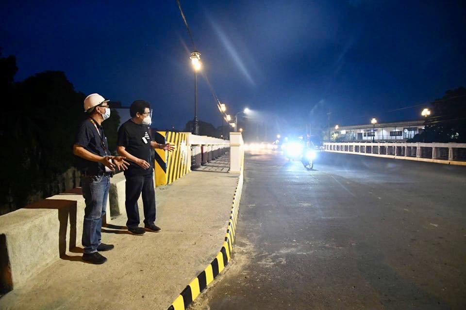 lupit bridge widening completed 1 Bacolod Mayor Evelio Leonardia with Acting City Engineer Aladino Agbones inspecting the road project. | Photo by Bacolod City PIO