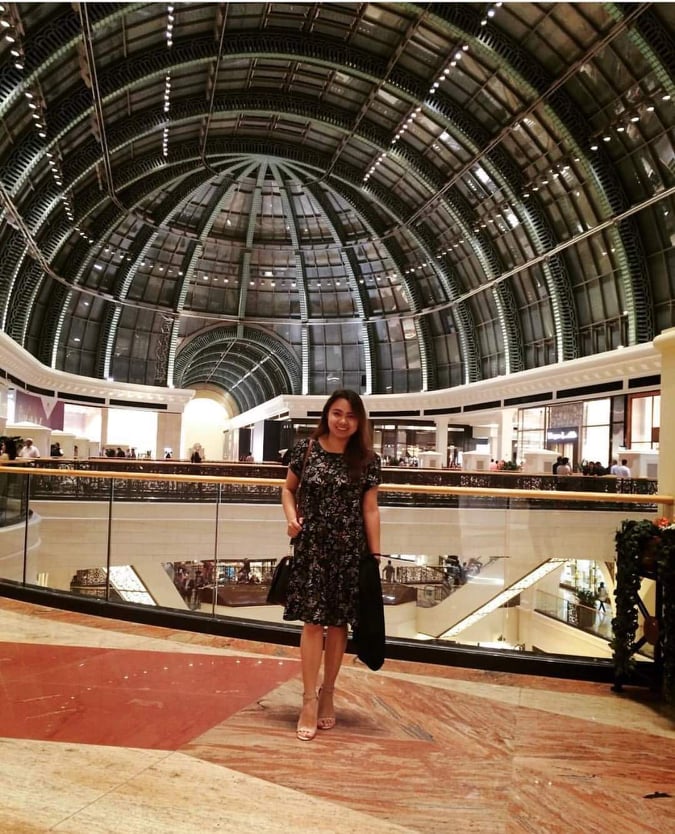 aya gamboa | celebrating women leaders: first pinay awardee for qatar’s women leader award 3 LIVING LIFE TO THE FULLEST. Aya shown here in Mall of Emirates in Dubai. | Photo taken with permission from Aya Gamboa's Facebook page