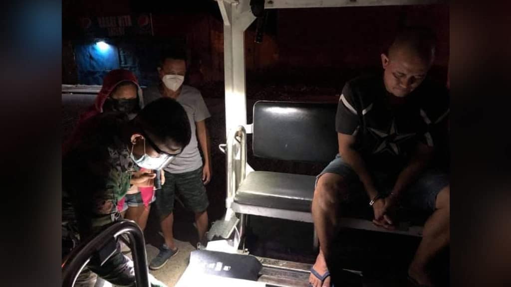 cops nab man past curfew, yields shabu 1 cops nab man past curfew