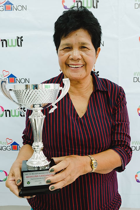 Nanay Medelina, Dungganon Client of 20 years wins regional award for the Visayas in the 18th Citi Microentrepreneurship Awards. | Photo by NWTF