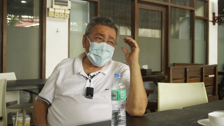 Kabankalan City Mayor Pedro Zayco wants to know why there are many centenarians in their place. Photo by Rodney A Jarder Jr