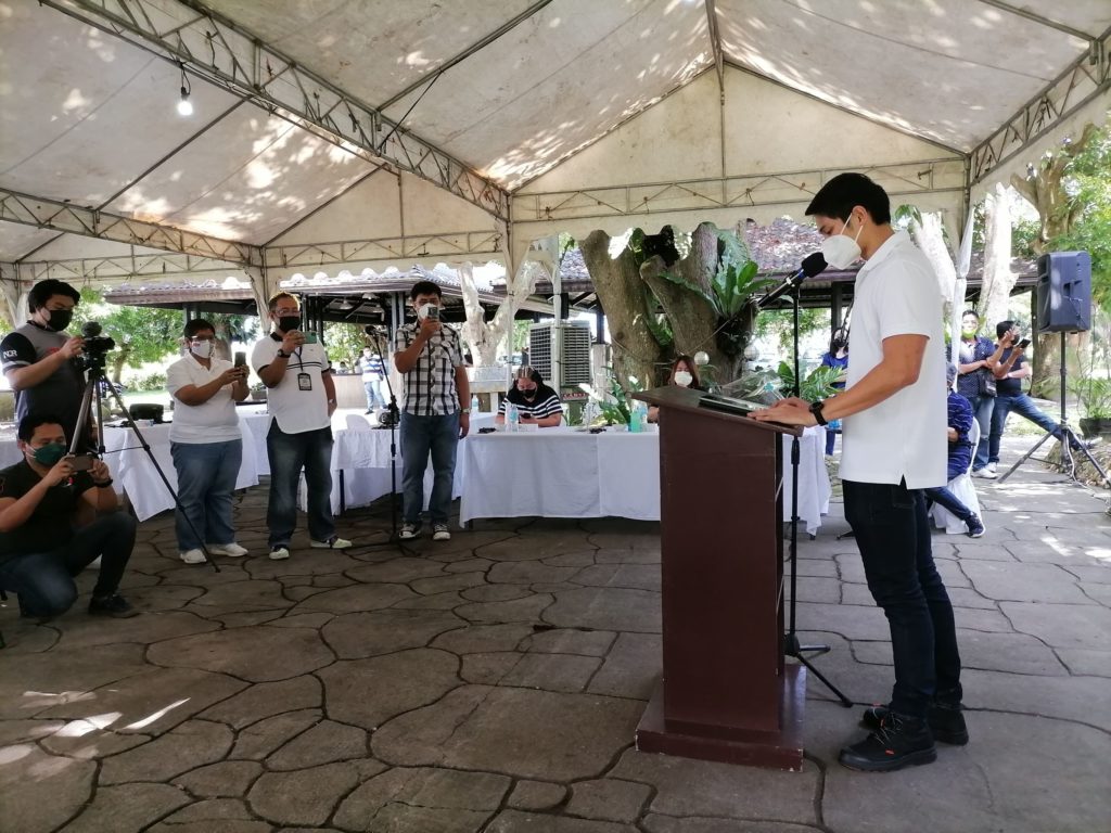 JAVI BENITEZ announces his plan to run as Victorias City mayor at their family's fishpond in the northern Negros city. | Photo by Julius Mariveles.