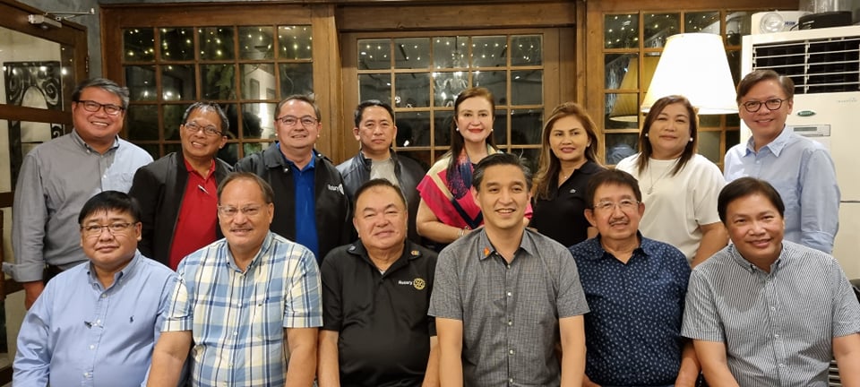 (L-R seated) Past District Governors Jundad Legislador, Phil Abello, Louie Gonzaga, D3850 District Governor Edwin To, Jude Doctora and Biboy Jocson.
(L-R standing) DGNs Pope Solis, Rudy Enriquez, Paul Galang, William Delloro, DGE Mildred Vitangcol, DGNs Twinkle Gamboa, Matè Espina, and Jay Tambunting.