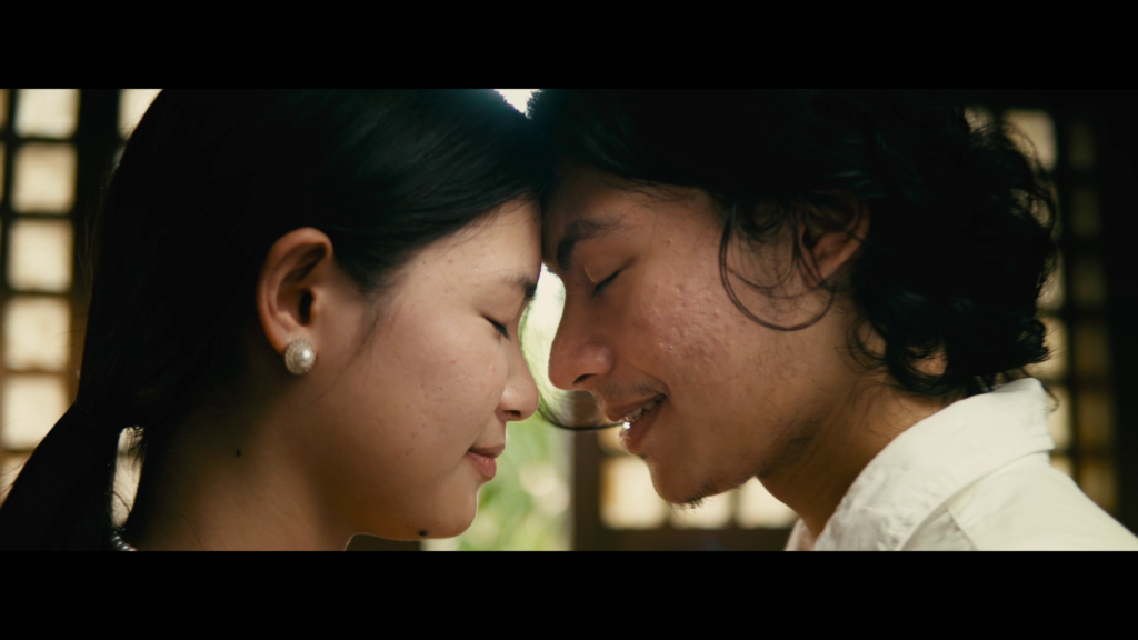 Screenshot from the film Anoranza