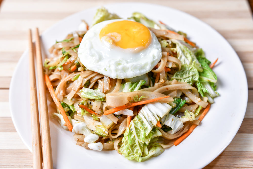 egg wtih noodles