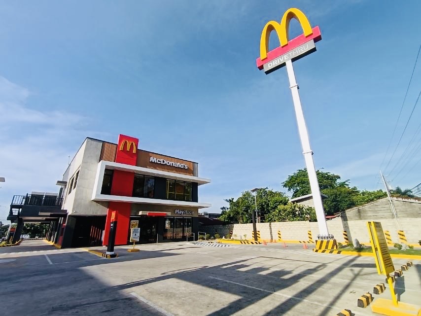 Photo 2 McDo La Carlota