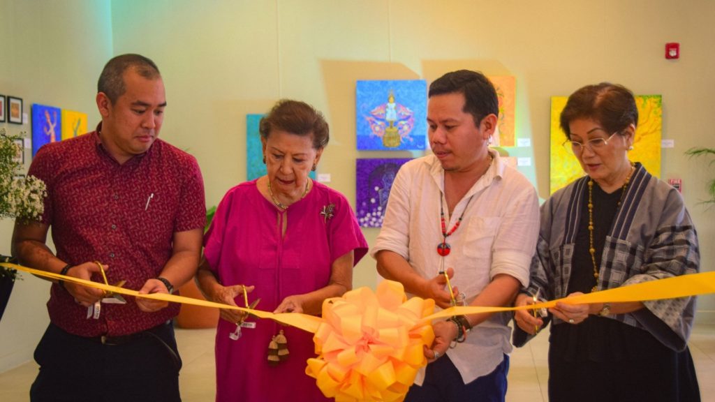The ceremonial ribbon cutting to officially launch the exhibit is led by Park Inn by Radisson Bacolod’s Rooms Division Manager Archie Javellana, The Negros Cultural Foundation Inc., President - Ms. Lyn Gamboa Waves: Currents of the Bygone Time, Artist - Arnel Villaceran & The Negros Cultural Foundation Inc., Secretary - Ms. Mila Chiu
| Photo by: Martina Villaluna